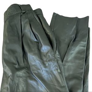 💥50% sale💥Vintage woman’s size 8 leather pants by Begedor. E#50